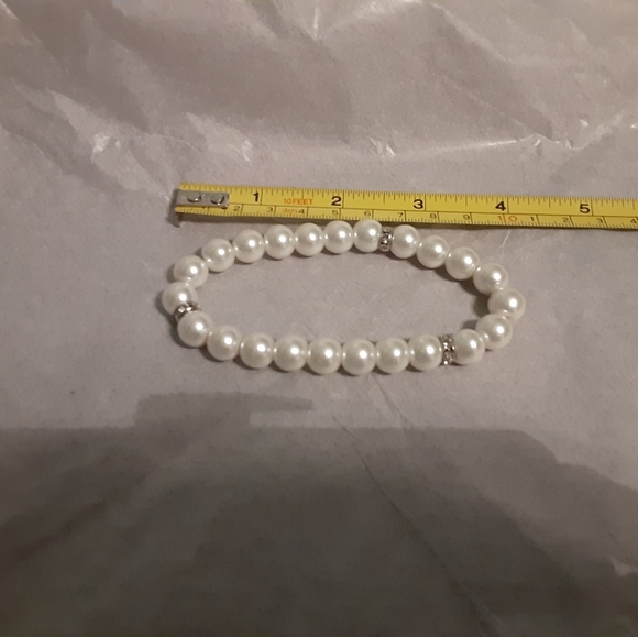 3 pc stretch bracelet set, off white pearls and silver with clear stone accents - Picture 3 of 5